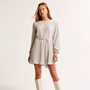 Mini Pleated dress